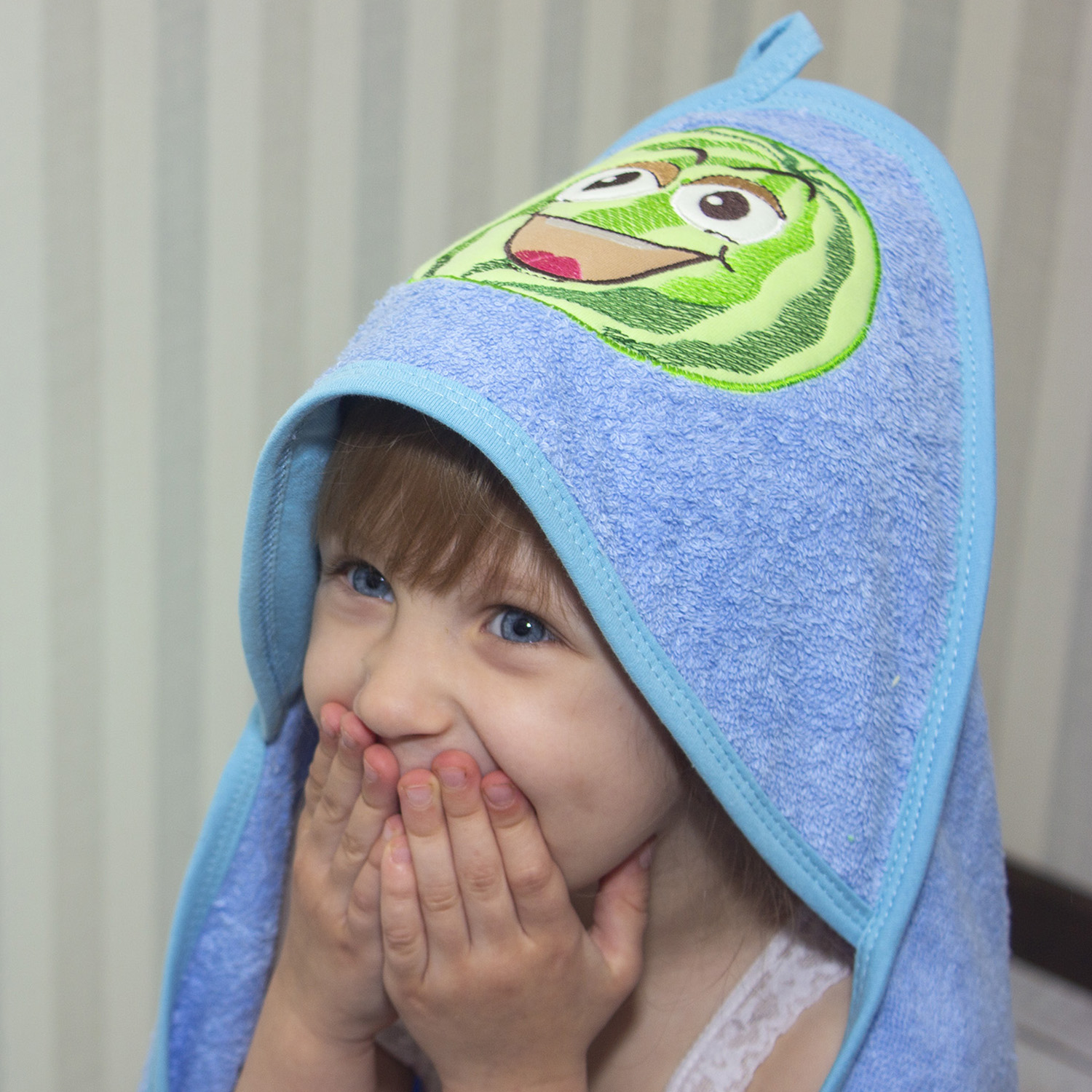 К23/05 Полотенце-уголок махровое 75*95 "Арбуз" К23/05 Полотенце-уголок махровое 75*95 "Арбуз"