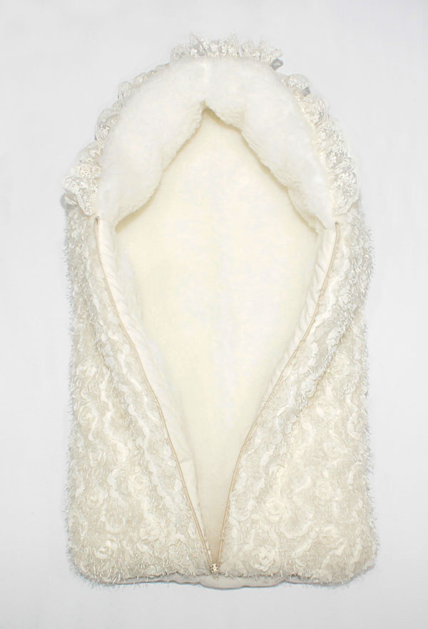 К193 Конверт меховой с кружевом К193 Конверт меховой с кружевом